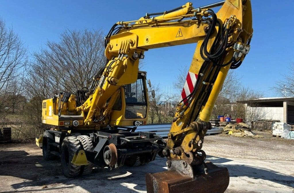 Liebherr  A 900 ZW Litronic Zweiwegebagger 9400 Stunden