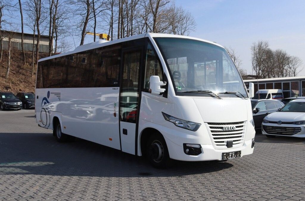 Iveco Daily 70C18 ProBus – 33 Sitzplätze