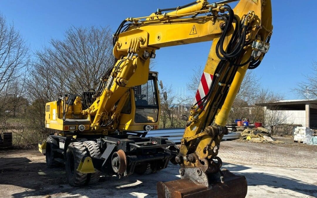 Liebherr  A 900 ZW Litronic Zweiwegebagger 9400 Stunden
