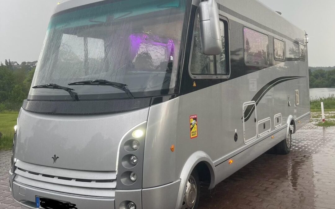 Niesmann + Bischoff Flair 8000 IL-Hubstützen-6 Schlafplätze-Solar-