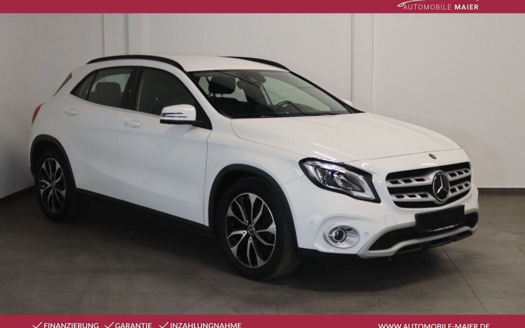 Mercedes-Benz GLA 200 DCT-COMAND-LED-360°-AHK-DISTRONIC-